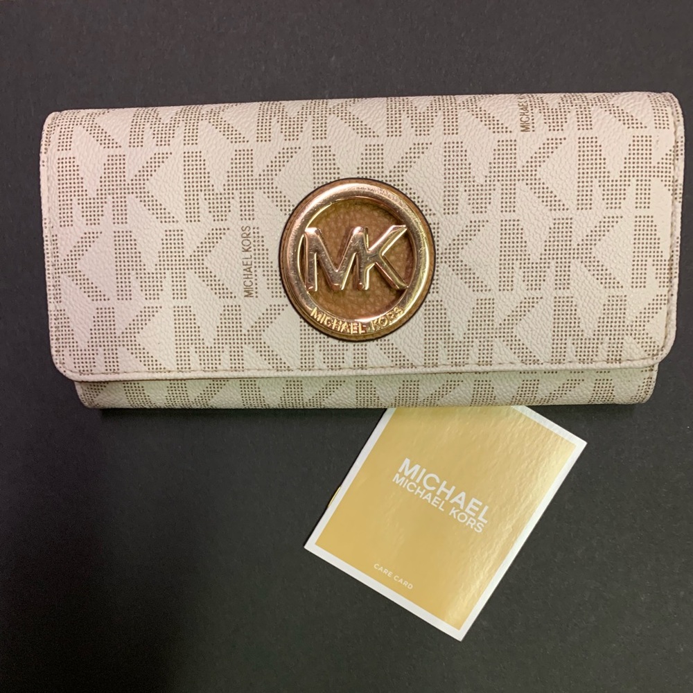 Michael Kors wallet